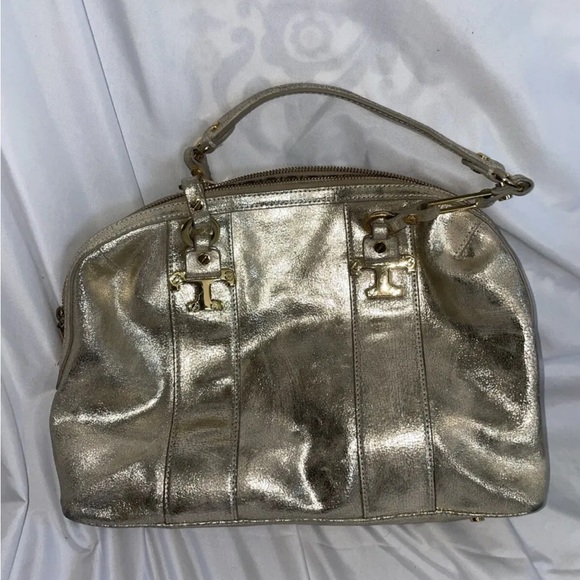 Tory Burch silver distressed leather purse - Picture 1 of 6
